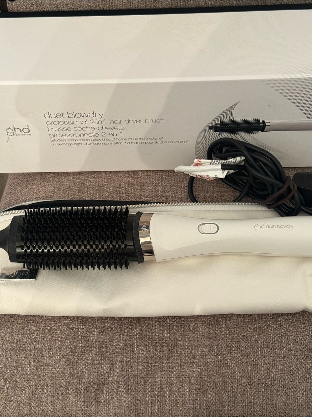 ghd Duet Blowdry 2-in-1 Hair Dryer Brush - White and Black